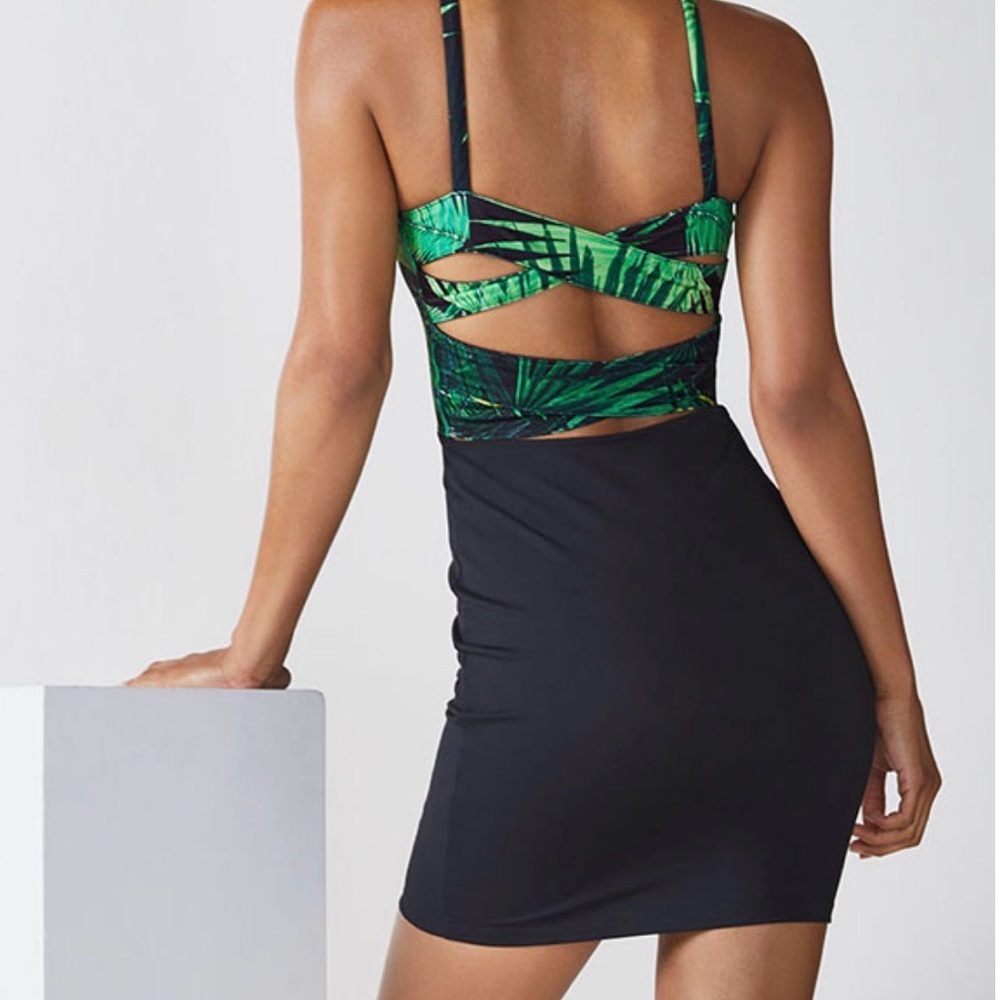 Fabletics NWT Malindi Palm Leaf Bodycon Dress Sz Large - Picture 8 of 9